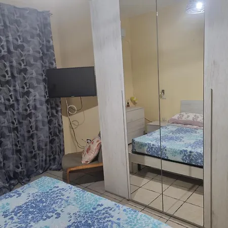 Nuovaiegi בית הארחה 3*